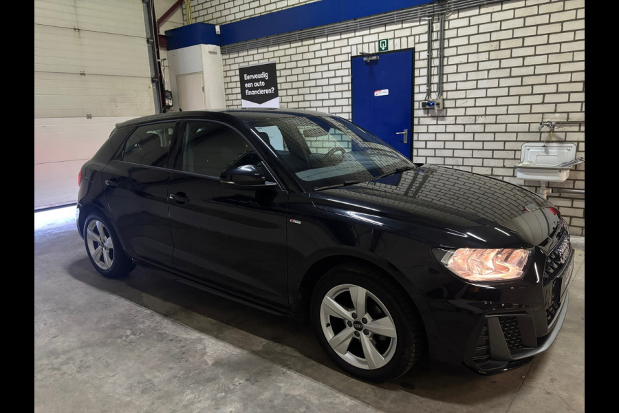 Audi A1 SPORTBACK 25 TFSI S line automaat
