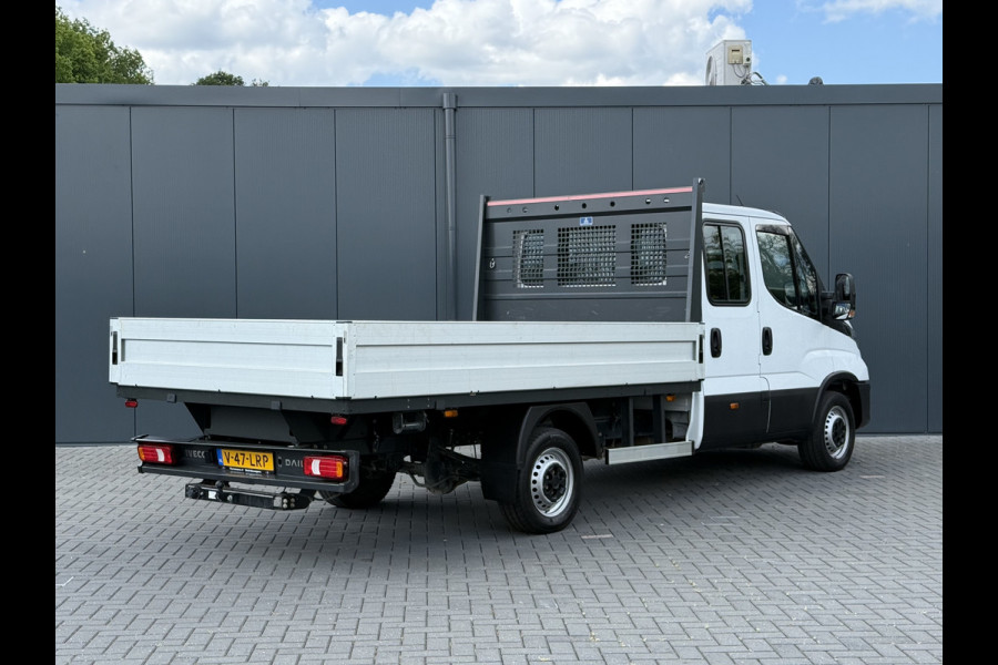 Iveco Daily 35S14 2.3 D / PICK UP MET LANGE BAK / 7 PERSOONS DUBBELE CABINE / 10.360 KM / AIRCO / CRUISE / NAVI / 3.5 TONS TREKHAAK