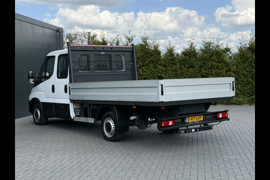 Iveco Daily 35S14 2.3 D / PICK UP MET LANGE BAK / 7 PERSOONS DUBBELE CABINE / 10.360 KM / AIRCO / CRUISE / NAVI / 3.5 TONS TREKHAAK