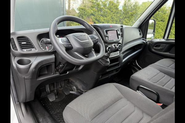 Iveco Daily 35S14 2.3 D / PICK UP MET LANGE BAK / 7 PERSOONS DUBBELE CABINE / 10.360 KM / AIRCO / CRUISE / NAVI / 3.5 TONS TREKHAAK