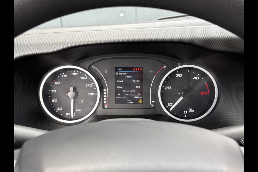 Iveco Daily 35S14 2.3 D / PICK UP MET LANGE BAK / 7 PERSOONS DUBBELE CABINE / 10.360 KM / AIRCO / CRUISE / NAVI / 3.5 TONS TREKHAAK