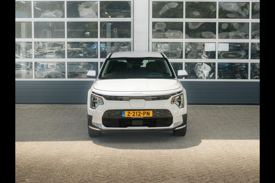 Kia Niro EV Light Edition 64.8 kWh | Navigatie | Achteruitrijcamera | Airco | Cruise control Adaptieve |