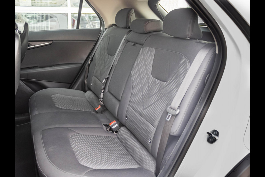 Kia Niro EV Light Edition 64.8 kWh | Navigatie | Achteruitrijcamera | Airco | Cruise control Adaptieve |
