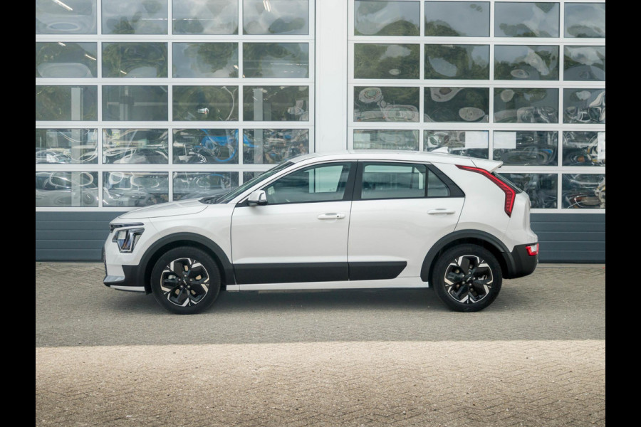 Kia Niro EV Light Edition 64.8 kWh | Navigatie | Achteruitrijcamera | Airco | Cruise control Adaptieve |