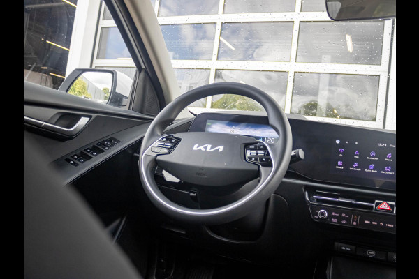 Kia Niro EV Light Edition 64.8 kWh | Navigatie | Achteruitrijcamera | Airco | Cruise control Adaptieve |