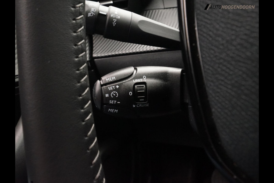 Peugeot 2008 1.2 PureTech Allure Pack (APPLE CARPLAY,LED VERLICHTING,CAMERA,CLIMATE,CRUISE,SPORTSTOELEN,LM-VELGEN,TOPCONDITIE)