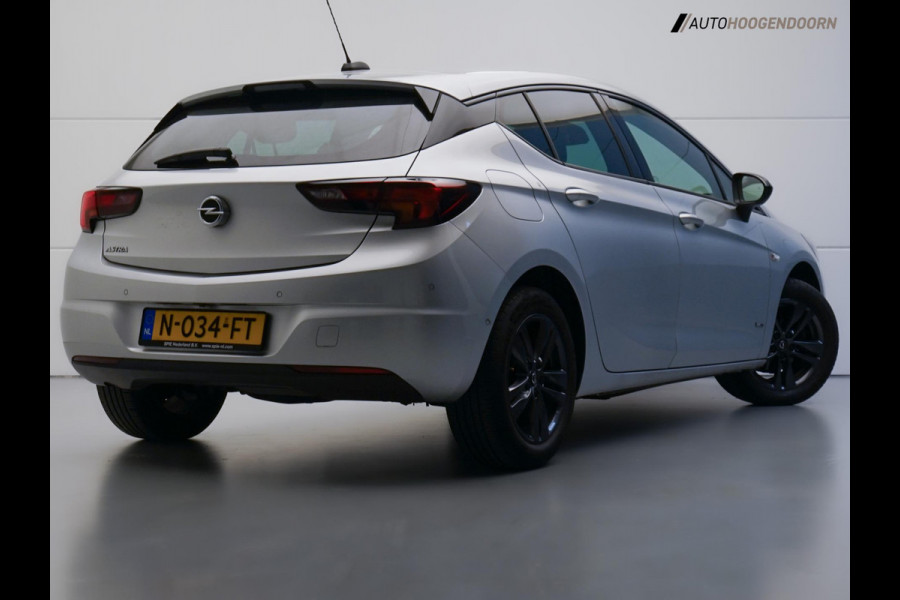 Opel Astra 1.2 Design & Tech (APPLE CARPLAY,LED,DODEHOEK,CAMERA,PARKEERSENSOR,COMFORT-STOELEN,LEDER,ADAPTIVE CRUISE,LM-VELGEN)