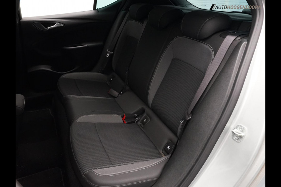 Opel Astra 1.2 Design & Tech (APPLE CARPLAY,LED,DODEHOEK,CAMERA,PARKEERSENSOR,COMFORT-STOELEN,LEDER,ADAPTIVE CRUISE,LM-VELGEN)