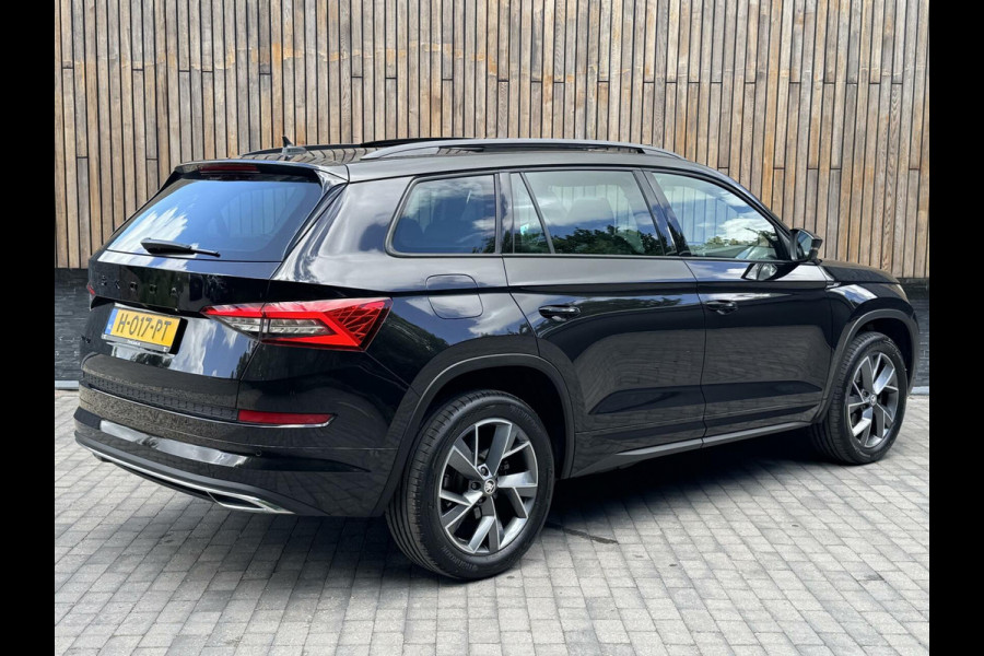 Škoda Kodiaq 1.5 TSI Sportline 7-persoons Automaat | Panoramadak | LED verlichting | Adaptieve cruise control | Elektrisch bedienbare voorsto