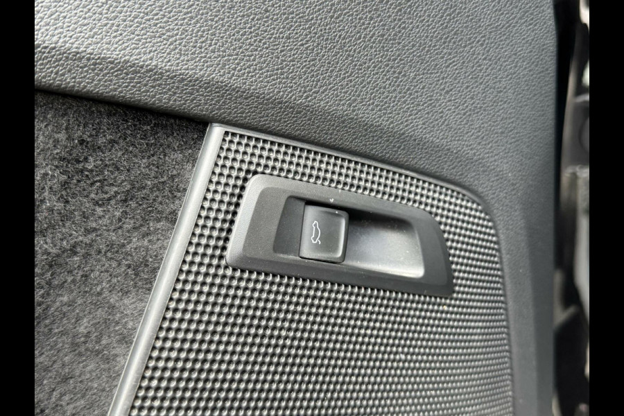 Škoda Kodiaq 1.5 TSI Sportline 7-persoons Automaat | Panoramadak | LED verlichting | Adaptieve cruise control | Elektrisch bedienbare voorsto
