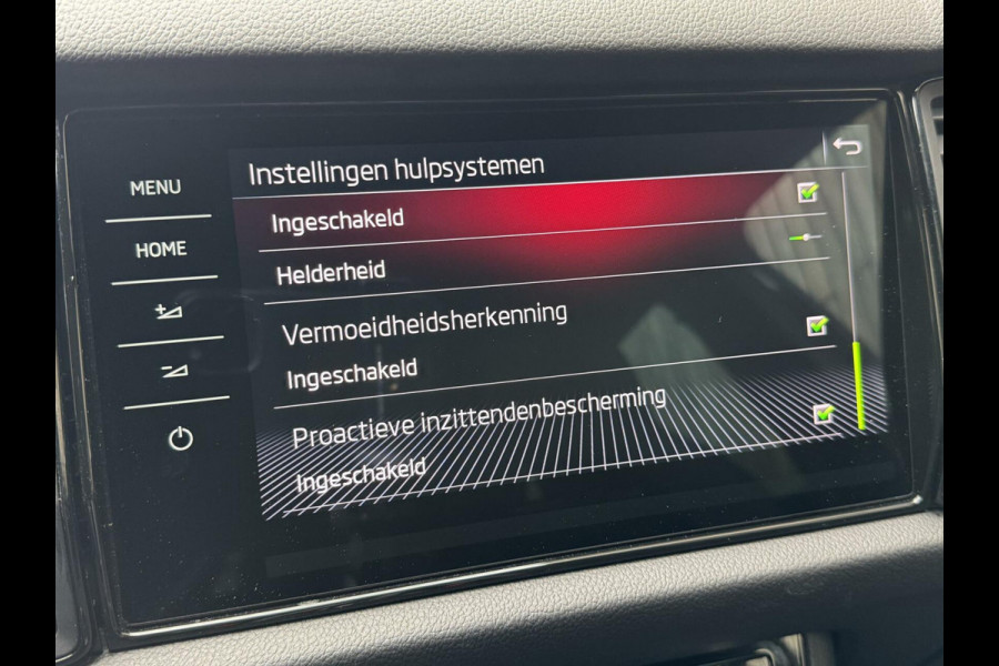 Škoda Kodiaq 1.5 TSI Sportline 7-persoons Automaat | Panoramadak | LED verlichting | Adaptieve cruise control | Elektrisch bedienbare voorsto
