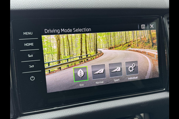 Škoda Kodiaq 1.5 TSI Sportline 7-persoons Automaat | Panoramadak | LED verlichting | Adaptieve cruise control | Elektrisch bedienbare voorsto