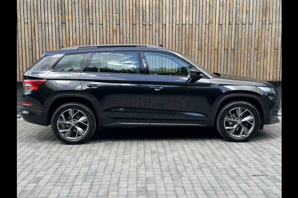 Škoda Kodiaq 1.5 TSI Sportline 7-persoons Automaat | Panoramadak | LED verlichting | Adaptieve cruise control | Elektrisch bedienbare voorsto