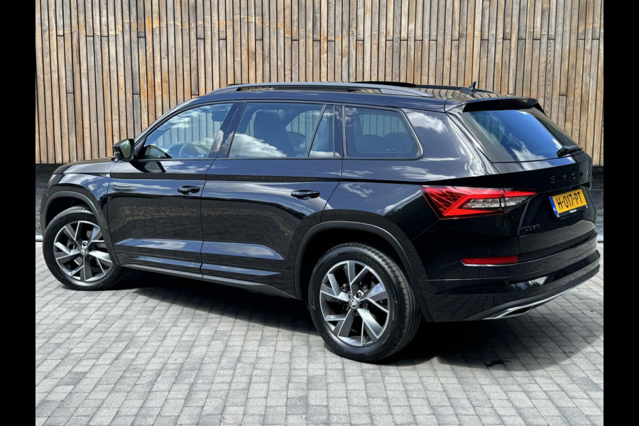 Škoda Kodiaq 1.5 TSI Sportline 7-persoons Automaat | Panoramadak | LED verlichting | Adaptieve cruise control | Elektrisch bedienbare voorsto