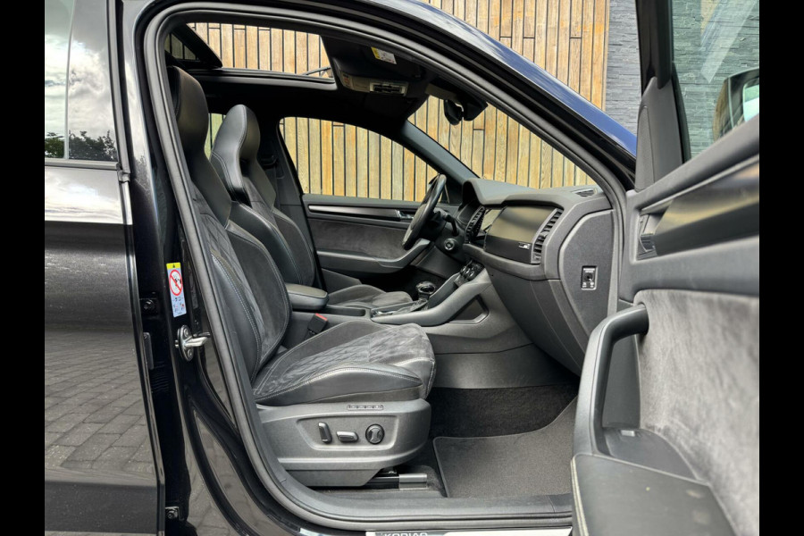 Škoda Kodiaq 1.5 TSI Sportline 7-persoons Automaat | Panoramadak | LED verlichting | Adaptieve cruise control | Elektrisch bedienbare voorsto