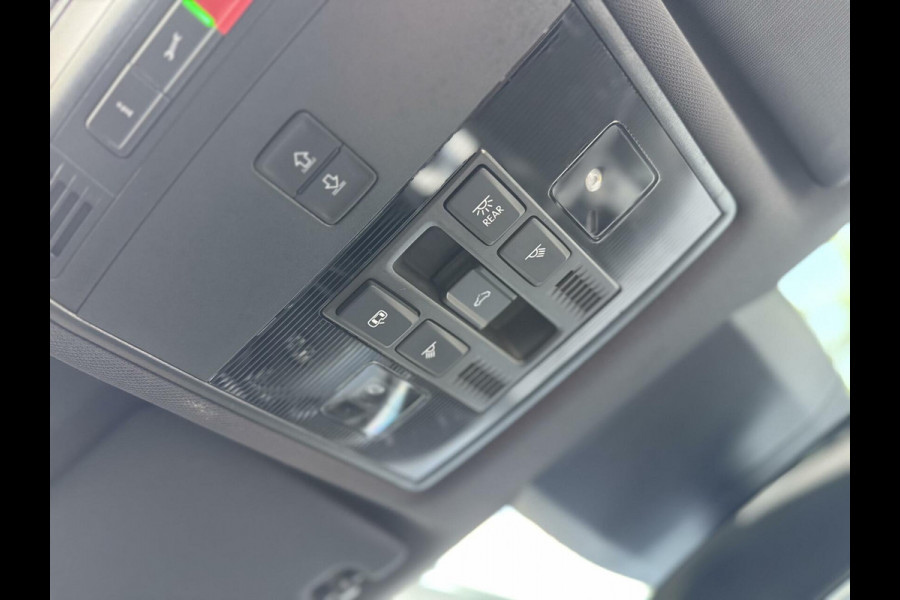 Škoda Kodiaq 1.5 TSI Sportline 7-persoons Automaat | Panoramadak | LED verlichting | Adaptieve cruise control | Elektrisch bedienbare voorsto