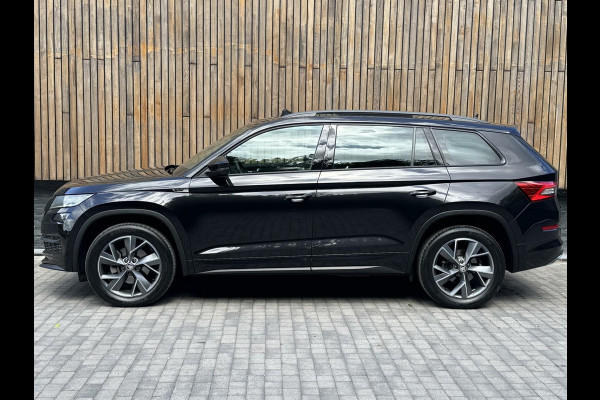 Škoda Kodiaq 1.5 TSI Sportline 7-persoons Automaat | Panoramadak | LED verlichting | Adaptieve cruise control | Elektrisch bedienbare voorsto