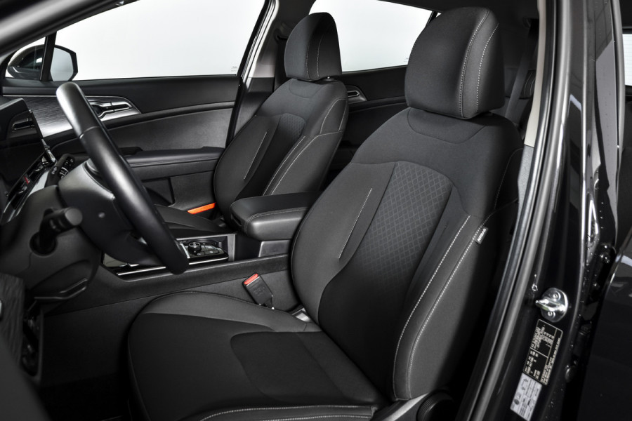 Kia Sportage 1.6 T-GDi MHEV 160 PK DynamicLine - Automaat | Dig. Cockpit | Adapt. Cruise | Stuur-+Stuurverw. | PDC | Camera | NAV + App. Connect | ECC | LM 17" | 2506