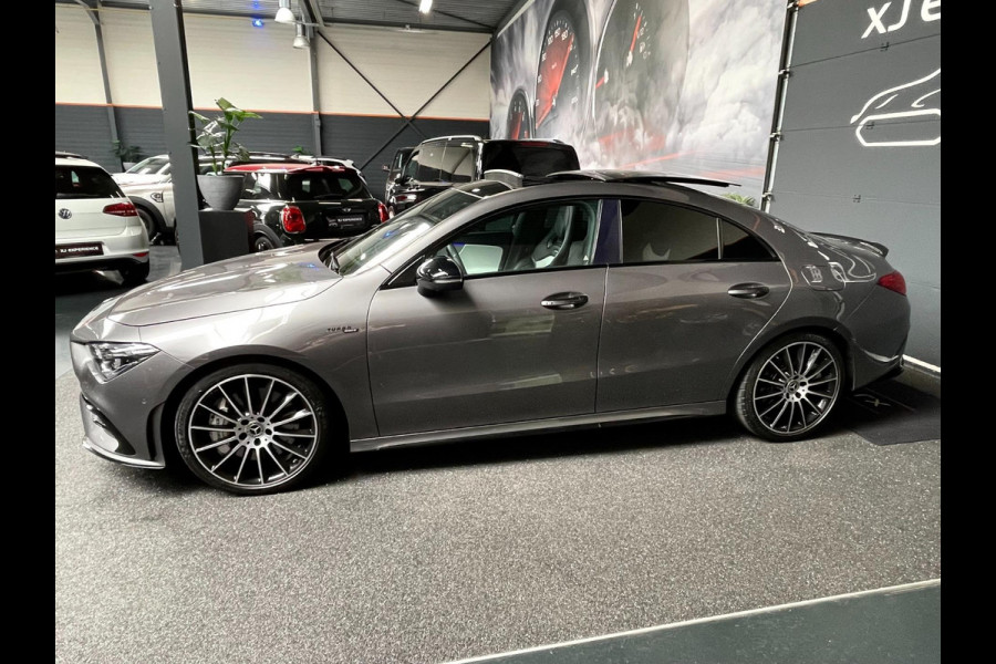 Mercedes-Benz CLA-Klasse AMG 35 4MATIC Premium Plus PANO