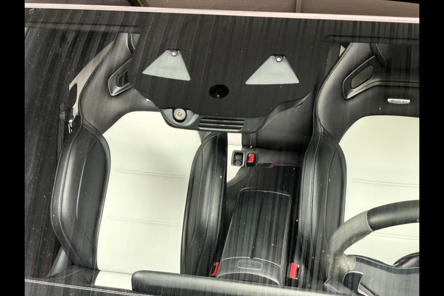 Mercedes-Benz CLA-Klasse AMG 35 4MATIC Premium Plus PANO