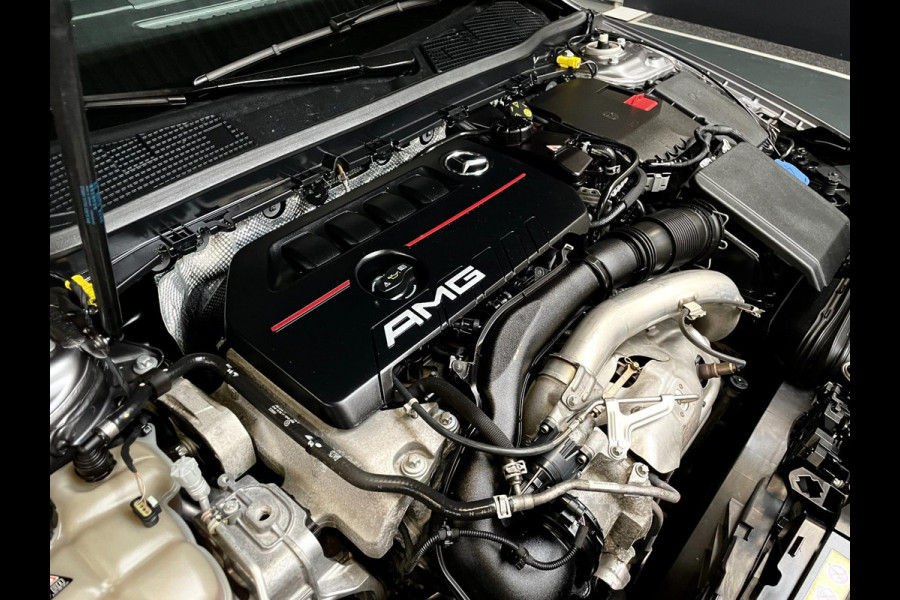 Mercedes-Benz CLA-Klasse AMG 35 4MATIC Premium Plus PANO