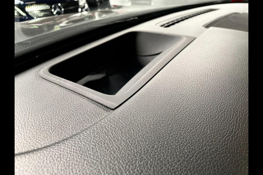 Mercedes-Benz CLA-Klasse AMG 35 4MATIC Premium Plus PANO