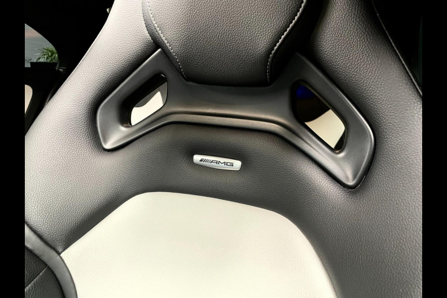 Mercedes-Benz CLA-Klasse AMG 35 4MATIC Premium Plus PANO