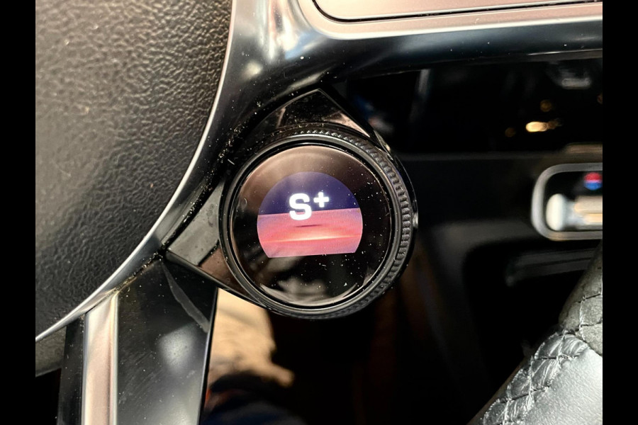 Mercedes-Benz CLA-Klasse AMG 35 4MATIC Premium Plus PANO