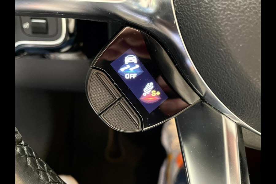 Mercedes-Benz CLA-Klasse AMG 35 4MATIC Premium Plus PANO