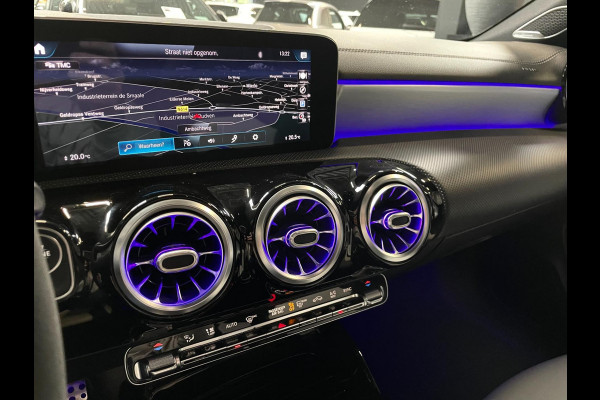 Mercedes-Benz CLA-Klasse AMG 35 4MATIC Premium Plus PANO