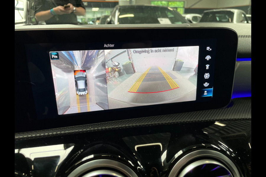 Mercedes-Benz CLA-Klasse AMG 35 4MATIC Premium Plus PANO