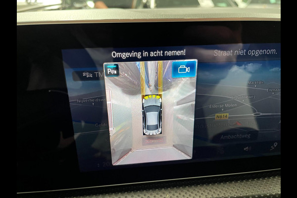 Mercedes-Benz CLA-Klasse AMG 35 4MATIC Premium Plus PANO