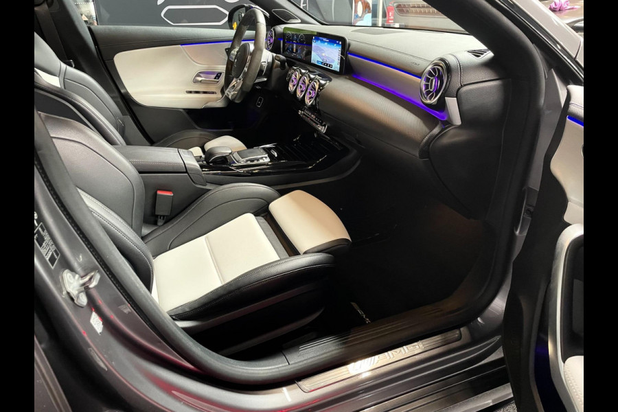 Mercedes-Benz CLA-Klasse AMG 35 4MATIC Premium Plus PANO