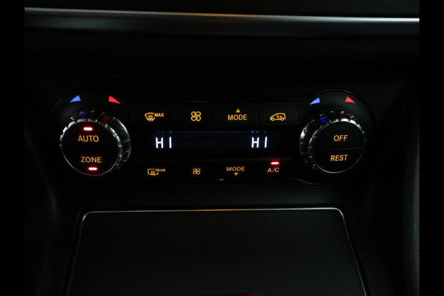 Mercedes-Benz GLA 180 Business Solution Limited | Dual Climate Control | Camera | Parkeersensoren | Navigatie | Stoelverwarming | Inclusief 24 maanden MB Certified garantie voor Europa.