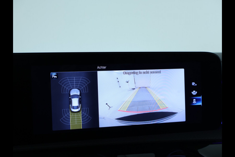 Mercedes-Benz CLA-Klasse 200 Business Solution AMG | AMG Line | Night Pakket | Sfeerverlichting | Achteruitrijcamera | LED koplampen | Inclusief 24 maanden MB Certified garantie voor Europa.