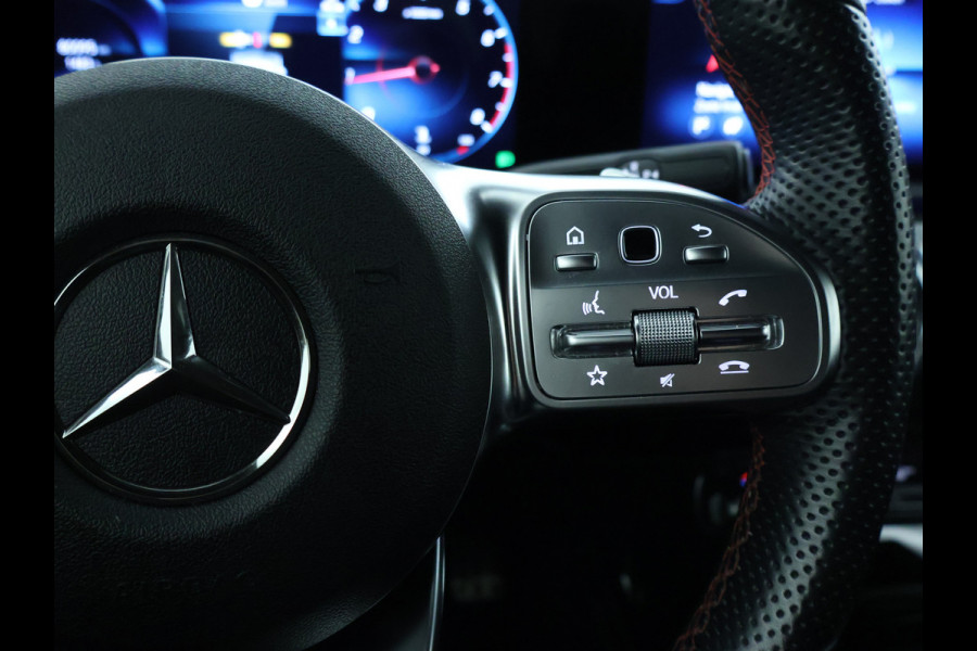 Mercedes-Benz CLA-Klasse 200 Business Solution AMG | AMG Line | Night Pakket | Sfeerverlichting | Achteruitrijcamera | LED koplampen | Inclusief 24 maanden MB Certified garantie voor Europa.