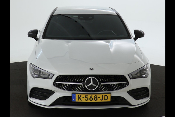 Mercedes-Benz CLA-Klasse 200 Business Solution AMG | AMG Line | Night Pakket | Sfeerverlichting | Achteruitrijcamera | LED koplampen | Inclusief 24 maanden MB Certified garantie voor Europa.
