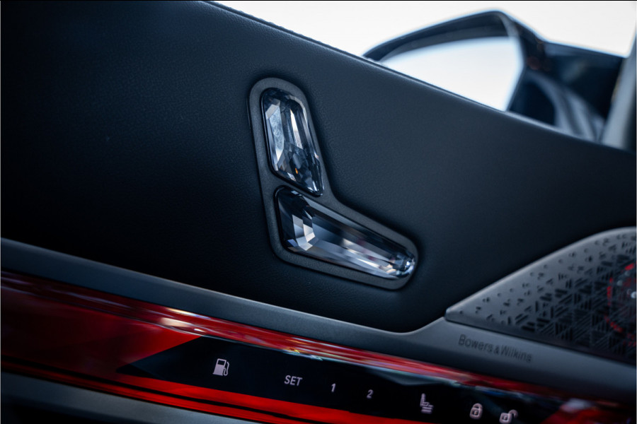 BMW 7 Serie M760e xDrive - M Sport | Sky Lounge | B&W | Massage