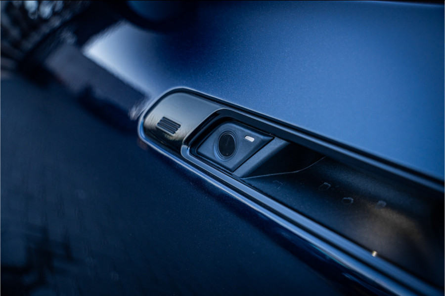 BMW 7 Serie M760e xDrive - M Sport | Sky Lounge | B&W | Massage