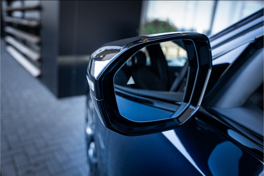BMW 7 Serie M760e xDrive - M Sport | Sky Lounge | B&W | Massage