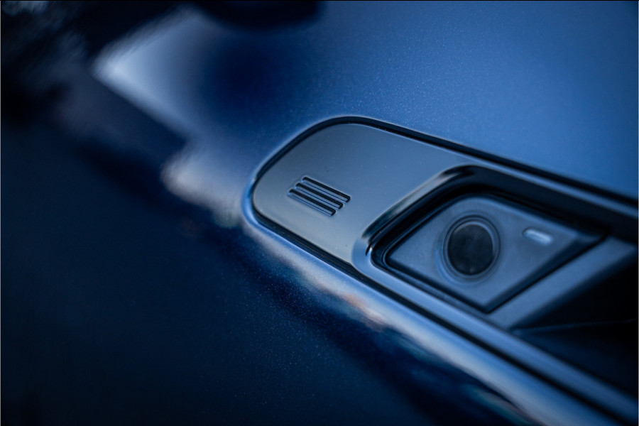 BMW 7 Serie M760e xDrive - M Sport | Sky Lounge | B&W | Massage