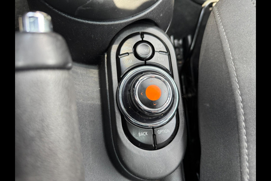 MINI Mini 1.5 Cooper Panorama Navigatie PDC 5 deurs Leer 136 PK