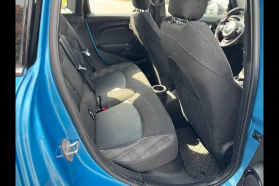 MINI Mini 1.5 Cooper Panorama Navigatie PDC 5 deurs Leer 136 PK