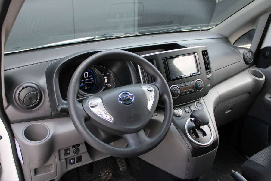 Nissan E-NV200 Visia 40 kWh 109pk - Inbouwkast - Keyless - Carplay - Android - Trekhaak - Camera - Rijklaar