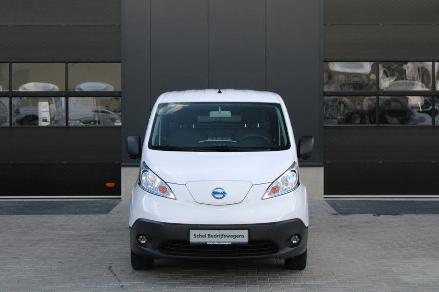 Nissan E-NV200 Visia 40 kWh 109pk - Inbouwkast - Keyless - Carplay - Android - Trekhaak - Camera - Rijklaar