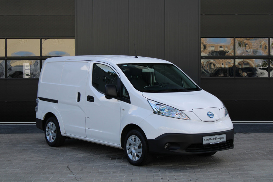 Nissan E-NV200 Visia 40 kWh 109pk - Inbouwkast - Keyless - Carplay - Android - Trekhaak - Camera - Rijklaar