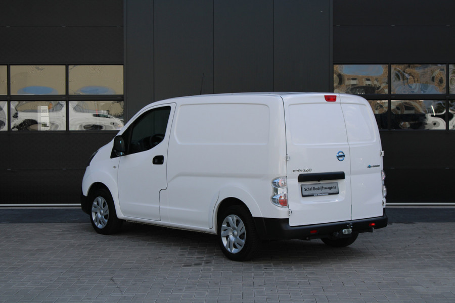 Nissan E-NV200 Visia 40 kWh 109pk - Inbouwkast - Keyless - Carplay - Android - Trekhaak - Camera - Rijklaar