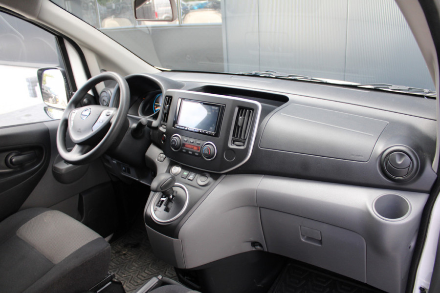 Nissan E-NV200 Visia 40 kWh 109pk - Inbouwkast - Keyless - Carplay - Android - Trekhaak - Camera - Rijklaar