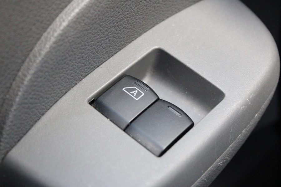Nissan E-NV200 Visia 40 kWh 109pk - Inbouwkast - Keyless - Carplay - Android - Trekhaak - Camera - Rijklaar