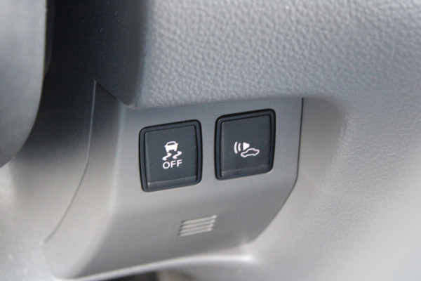 Nissan E-NV200 Visia 40 kWh 109pk - Inbouwkast - Keyless - Carplay - Android - Trekhaak - Camera - Rijklaar
